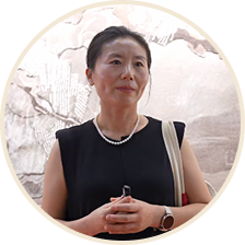 荣女士